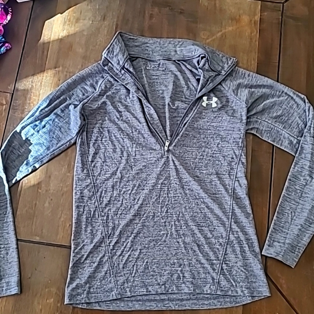 Small Under Armour zip up